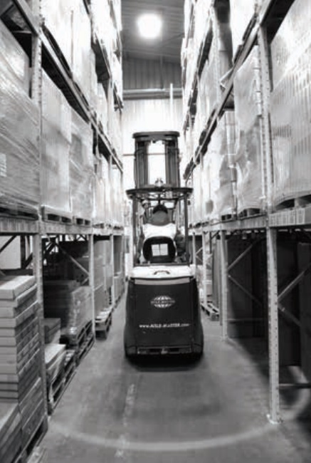 fork-lift-in-warehouse